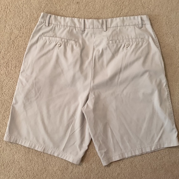 PEBBLE BEACH PERFORMANCE SHORTS/NWT - Picture 3 of 3